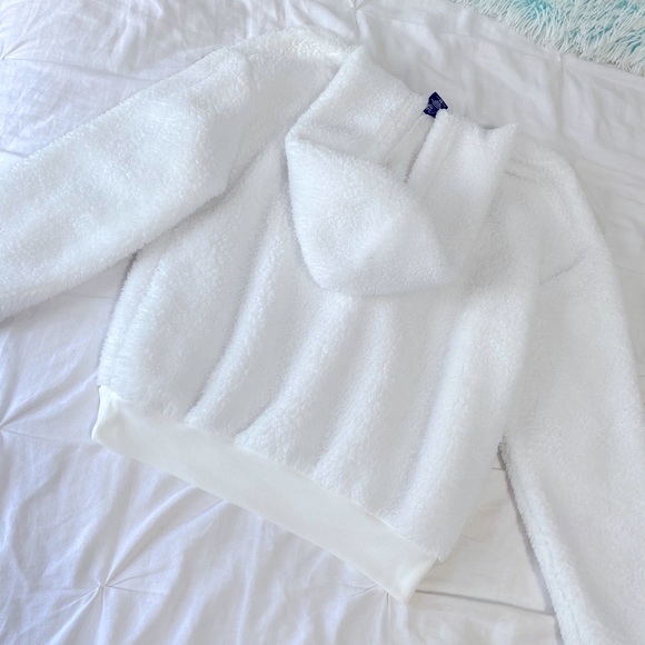 Fuzzy pullover! - Picture 3 of 3